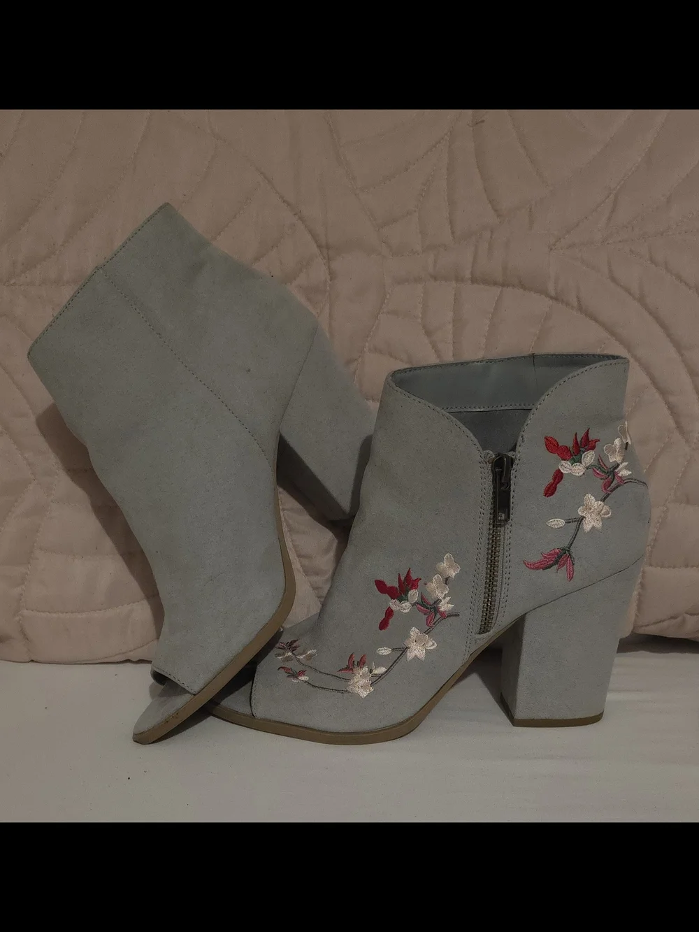 Hippie Laundry Light Blue Gray Floral Embroidered Peep-Toe Ankle Booties